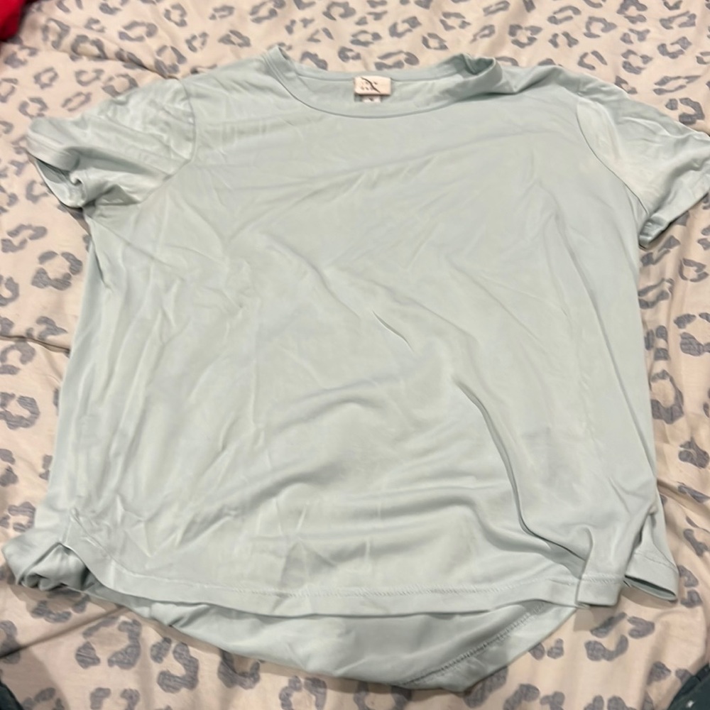 Soft Kind of dry fit material size M